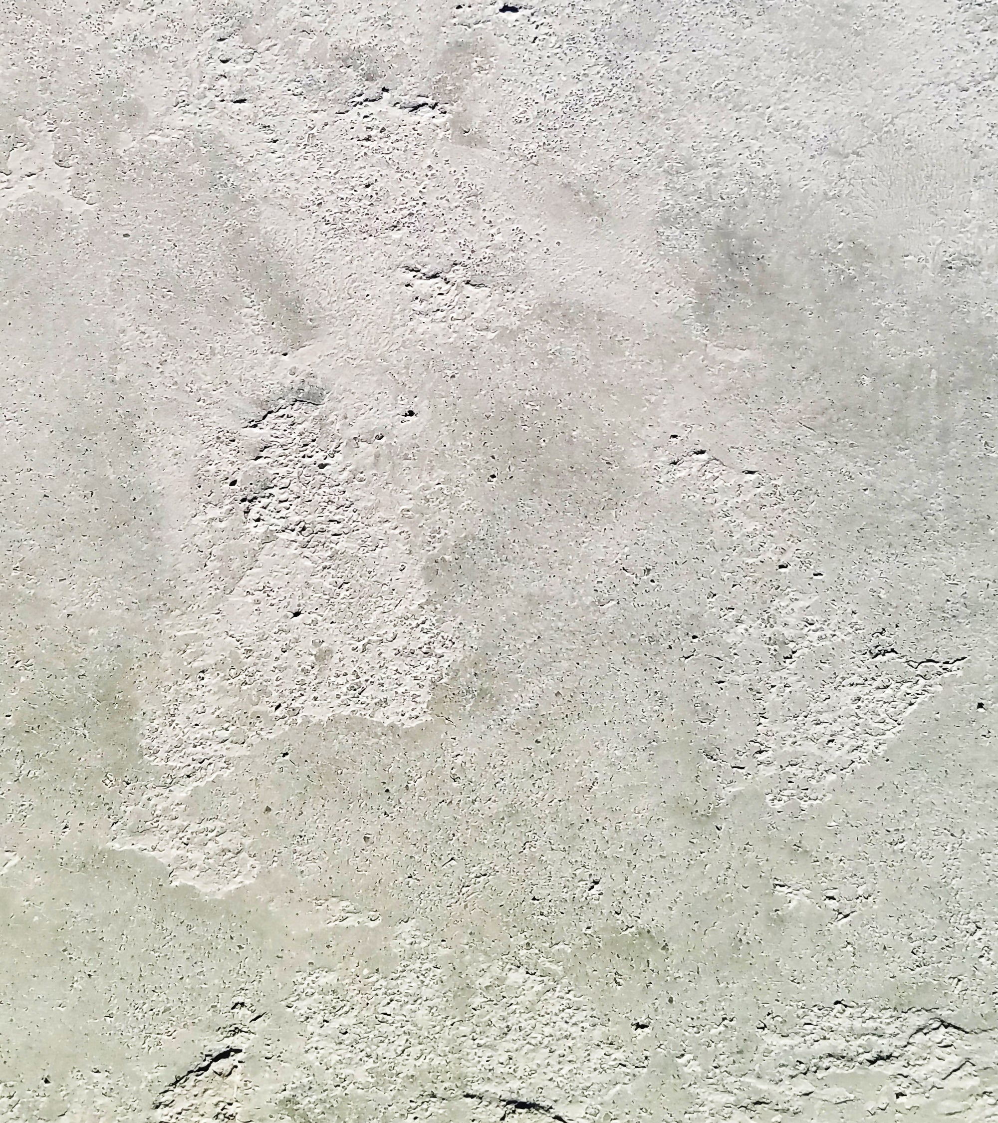 Concrete-inspired seamless finish